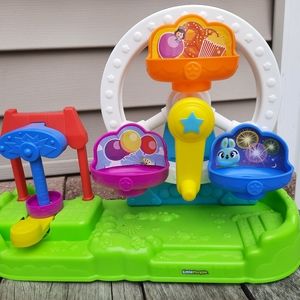 Little People Toy Story 4 - Carnival Mattel musical Ferris Wheel & Ring the Bell